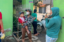 Thiếu đơn hàng, doanh nghiệp vẫn cố "gồng" lương cho người lao động