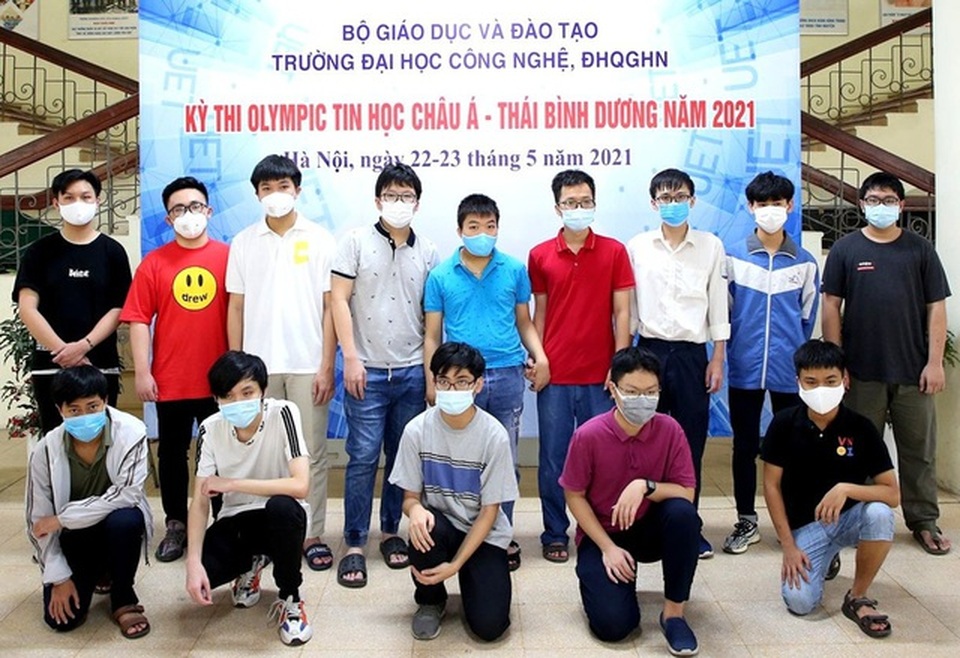 Giáo dục nghiêng ngả vì Covid-19 và những tin nóng bất ngờ - 1 Giáo dục nghiêng ngả vì Covid-19 và những tin nóng bất ngờ - 1
