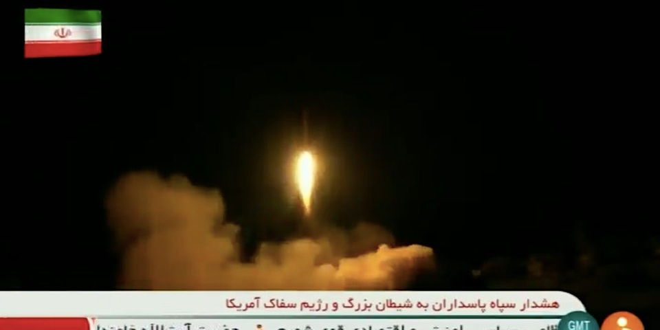 Iran công bố video phóng tên lửa tới căn cứ Mỹ - 1 Iran công bố video phóng tên lửa tới căn cứ Mỹ - 1