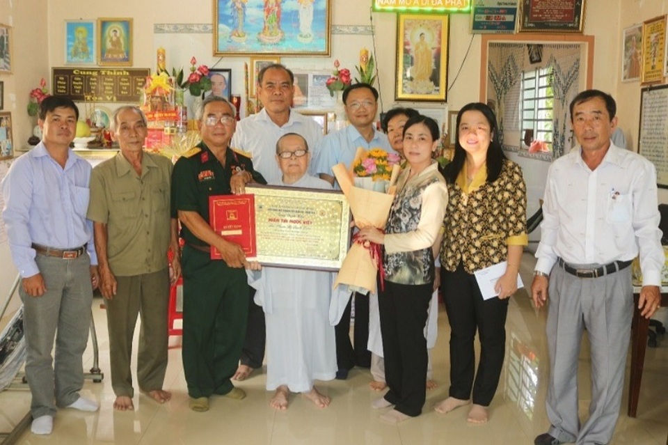 Ni sư Huyền Trang được tặng danh hiệu Hiền tài nước Việt - 3 Ni sư Huyền Trang được tặng danh hiệu Hiền tài nước Việt - 3