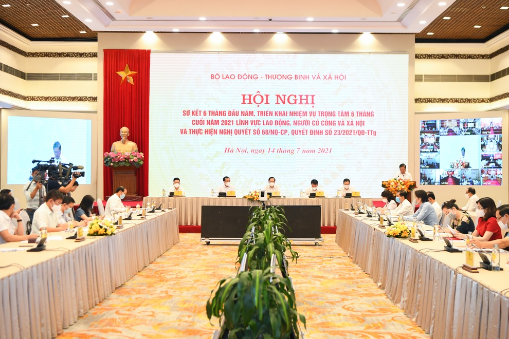 Nhiều tỉnh thành triển khai việc hỗ trợ cho người lao động bị ảnh hưởng - 1 Nhiều tỉnh thành triển khai việc hỗ trợ cho người lao động bị ảnh hưởng - 1