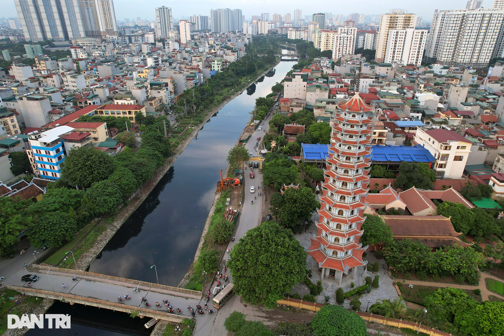 14km dòng sông chết Tô Lịch giữa lòng thành phố Hà Nội - 11 14km dòng sông chết Tô Lịch giữa lòng thành phố Hà Nội - 11