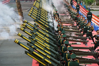 Loạt đại bác nổ vang trời tại Hoàng thành Thăng Long