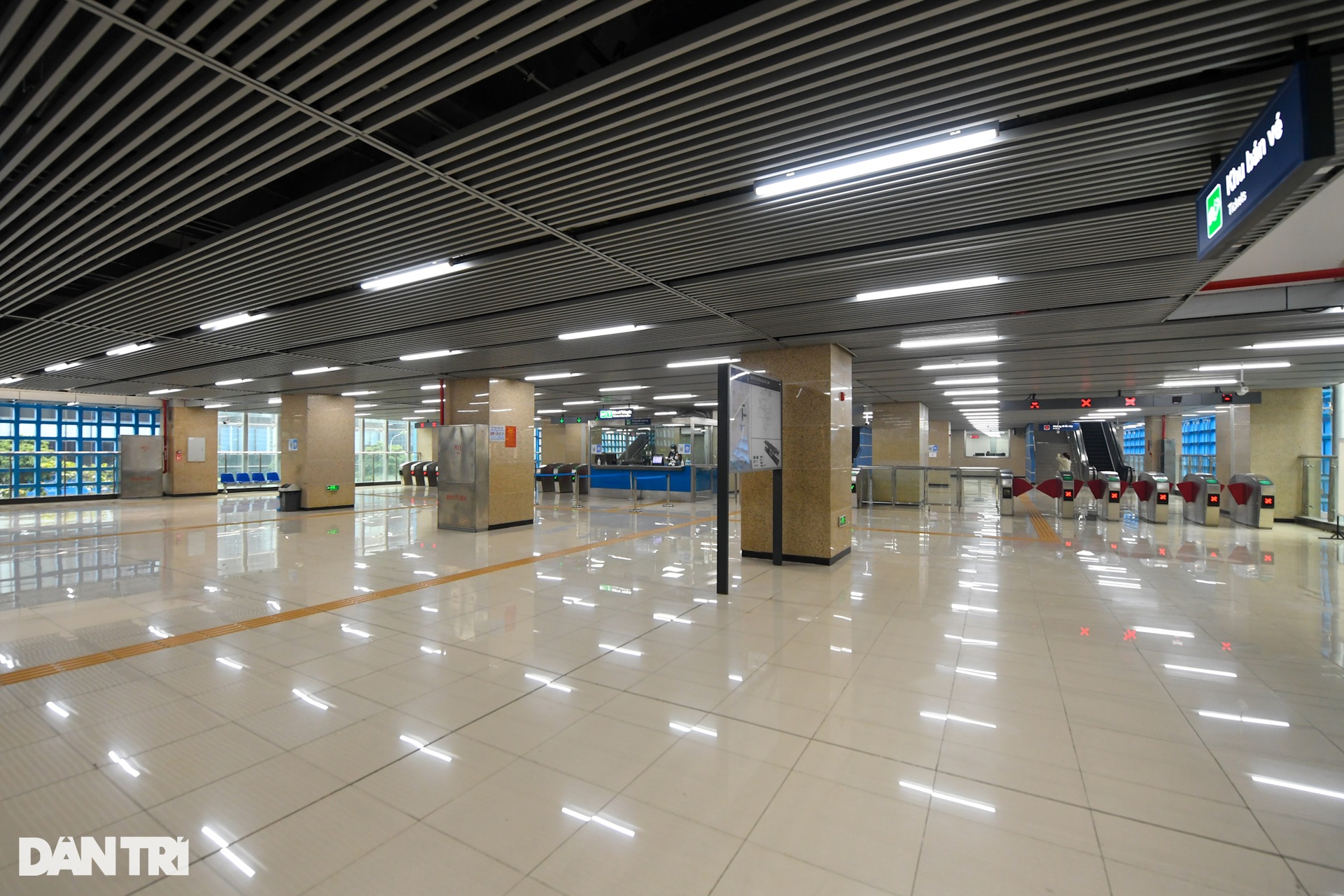 Tàu đường sắt Cát Linh - Hà Đông bất ngờ vắng khách sáng đầu tuần - 2 Tàu đường sắt Cát Linh - Hà Đông bất ngờ vắng khách sáng đầu tuần - 2