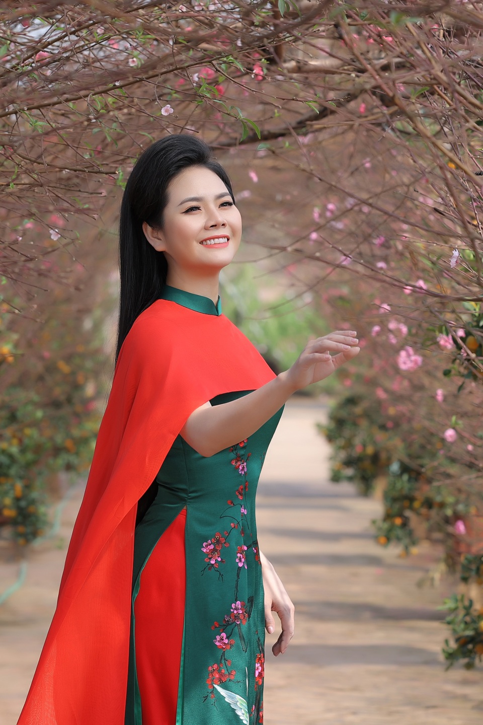 Lương Nguyệt Anh chạnh lòng vì năm nay không được đón Tết cùng gia đình - 7 Lương Nguyệt Anh chạnh lòng vì năm nay không được đón Tết cùng gia đình - 7