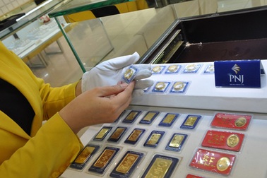 Vàng sốt giá, “đế chế” của bà Cao Thị Ngọc Dung thu đậm từ vàng miếng