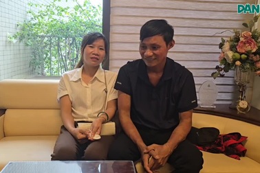 Bạn đọc Dân trí giúp người cha nghèo chiến thắng bệnh tật, tìm lại nụ cười