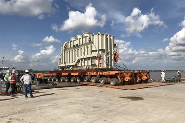 Vận chuyển máy biến áp 335 tấn bằng thiết bị điều khiển từ xa