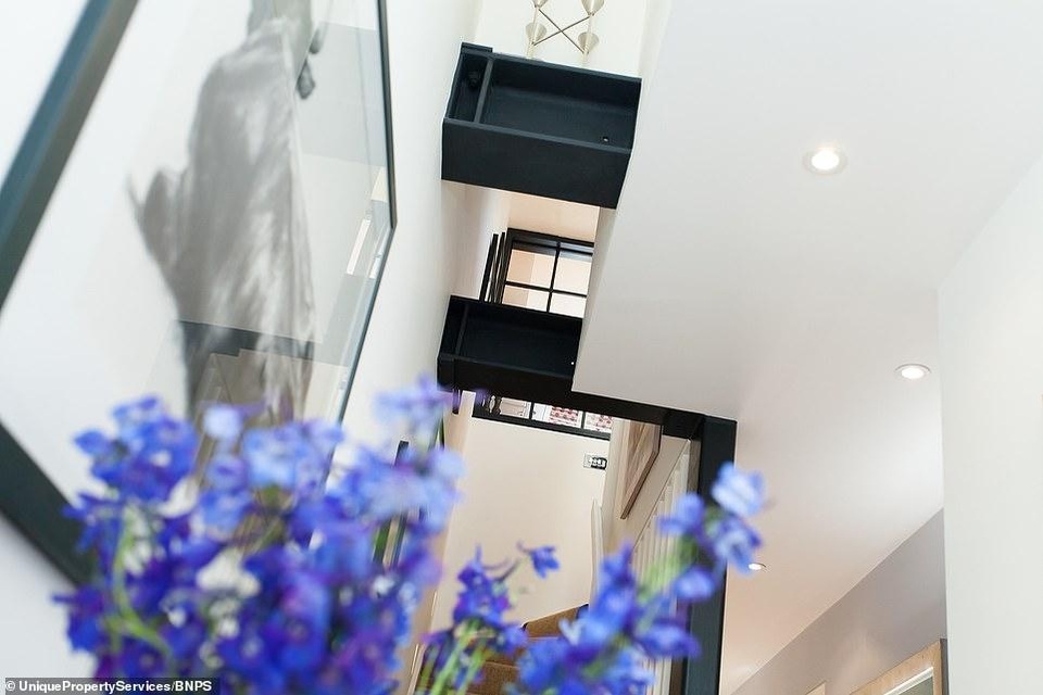 Nhà mỏng nhất London gây sốc khi được rao bán với giá hơn 55 tỷ đồng - 2 Nhà mỏng nhất London gây sốc khi được rao bán với giá hơn 55 tỷ đồng - 2