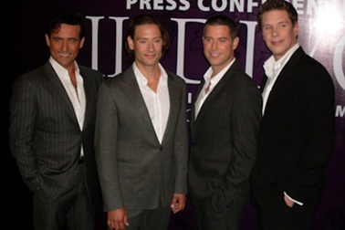 Nhóm Il Divo: “Hát cho Hoa hậu thì phải đẹp hơn” 