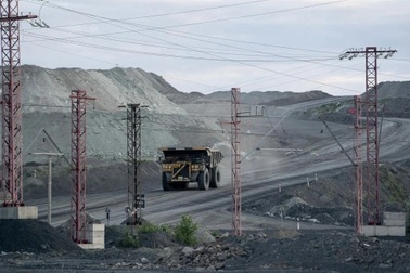 Báo Mỹ: Tổng thống Trump muốn điều quân bảo vệ kho đất hiếm Ukraine