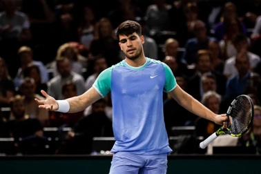 Alcaraz gây thất vọng lớn tại Paris Masters