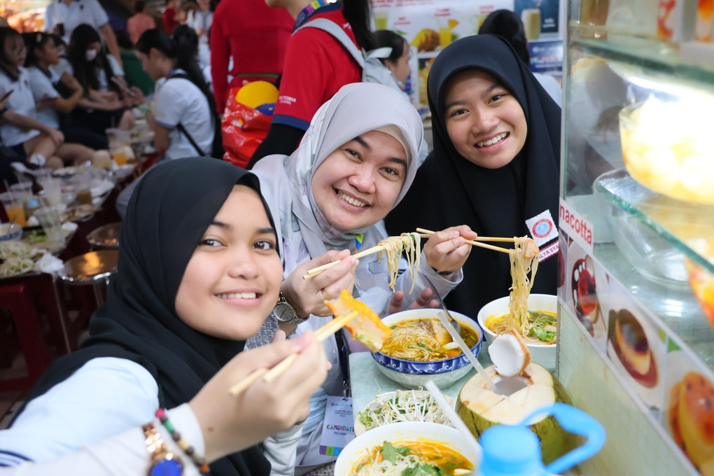 STEAM For Girls 2024: Hành trình tích lũy kỹ năng, hiện thực hóa đam mê khoa học - 3 STEAM For Girls 2024: Hành trình tích lũy kỹ năng, hiện thực hóa đam mê khoa học - 3