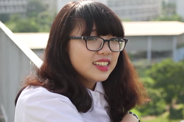 Nữ sinh cấp 3 cover "Vì tôi còn sống" hay không kém bản chính