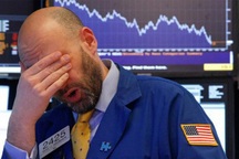 Chứng khoán Mỹ giảm mạnh do lo ngại suy thoái, Dow Jones tạo đáy mới