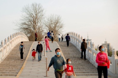 Trung Quốc ghi nhận số ca nhiễm mới virus corona tăng vọt