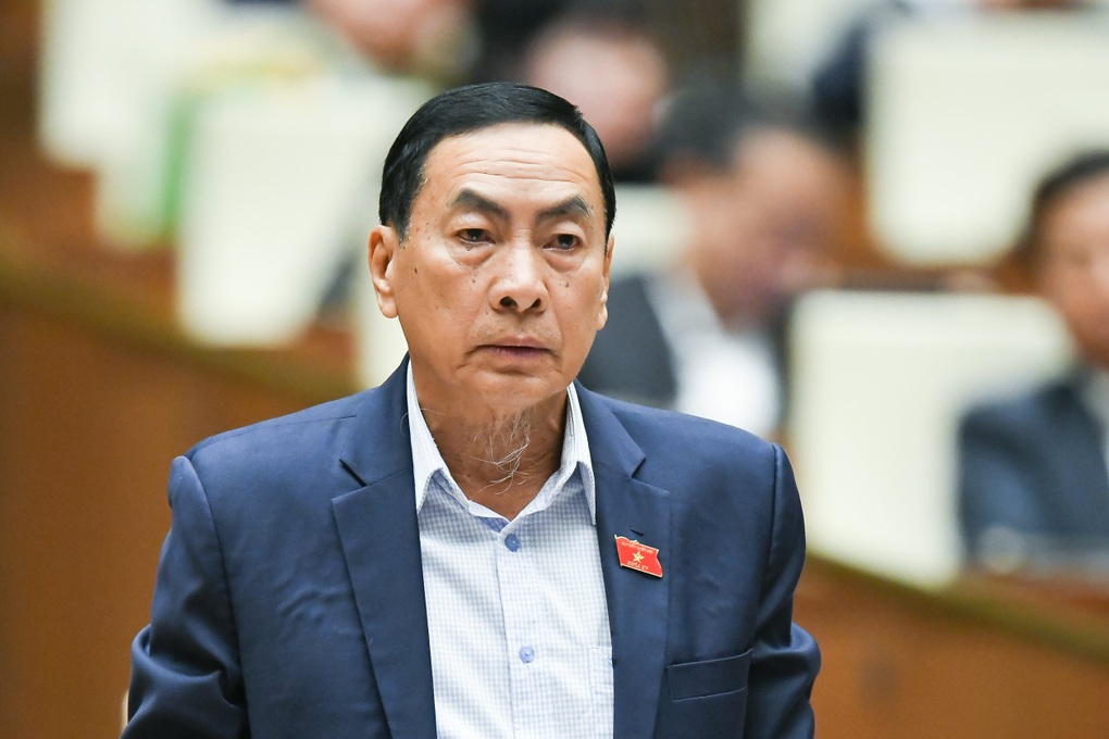 Đại biểu truy có hay không ưu ái ngành thuế, hải quan, Bộ trưởng giãi bày - 1 Đại biểu truy có hay không ưu ái ngành thuế, hải quan, Bộ trưởng giãi bày - 1