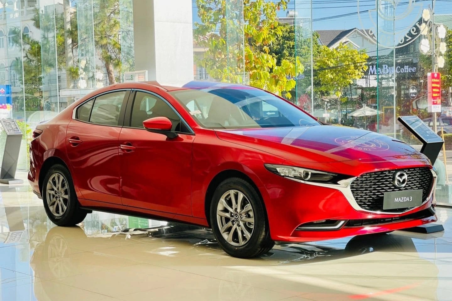 Từng hút khách Việt mua hàng nghìn xe mỗi tháng, sedan hạng C ngày càng ế - 2 Từng hút khách Việt mua hàng nghìn xe mỗi tháng, sedan hạng C ngày càng ế - 2