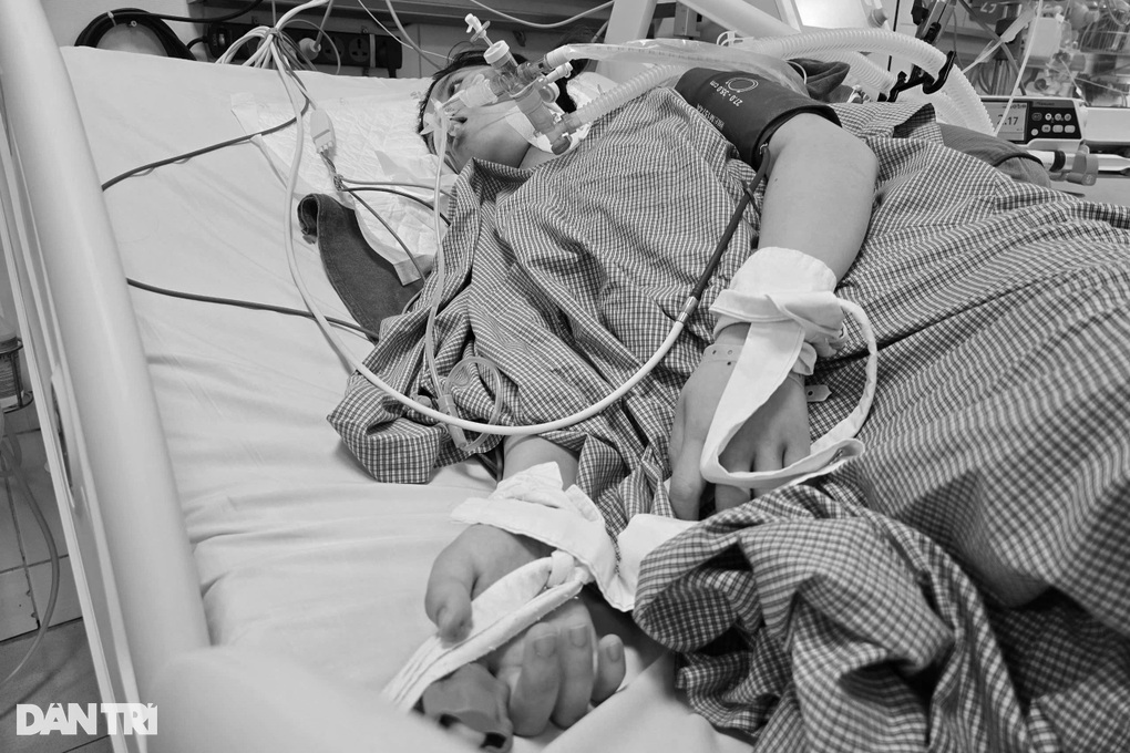 Nghẹn ngào tiễn biệt người mẹ đơn thân từng được bạn đọc Dân trí giúp đỡ - 1 Nghẹn ngào tiễn biệt người mẹ đơn thân từng được bạn đọc Dân trí giúp đỡ