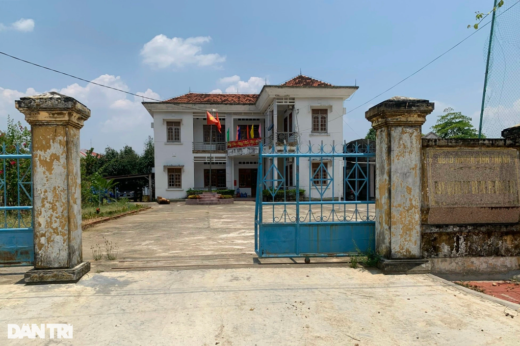 Kỷ luật giám đốc để nhân viên tận dụng đất rừng cải thiện đời sống - 1 Kỷ luật giám đốc để nhân viên tận dụng đất rừng cải thiện đời sống - 1