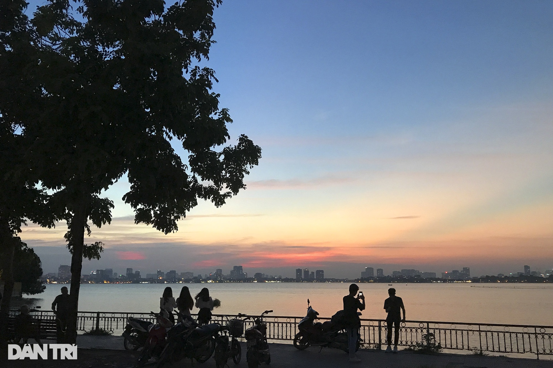 Một Hà Nội hoài cổ trong nắng thu - 12 Một Hà Nội hoài cổ trong nắng thu - 12