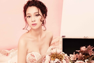 Hoa khôi Trương Tùng Lan hóa cô dâu mong manh