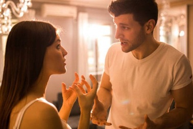 Vợ lưu giữ kỷ vật về người cũ, còn khăng khăng “đó là khoảng trời riêng cần được tôn trọng”