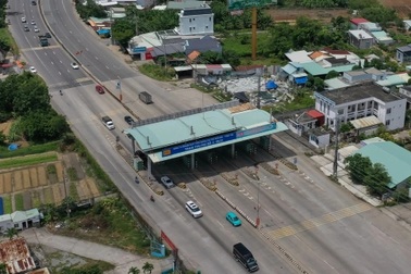 TPHCM sẽ đơn phương tháo dỡ trạm thu phí bỏ hoang trên quốc lộ 51?