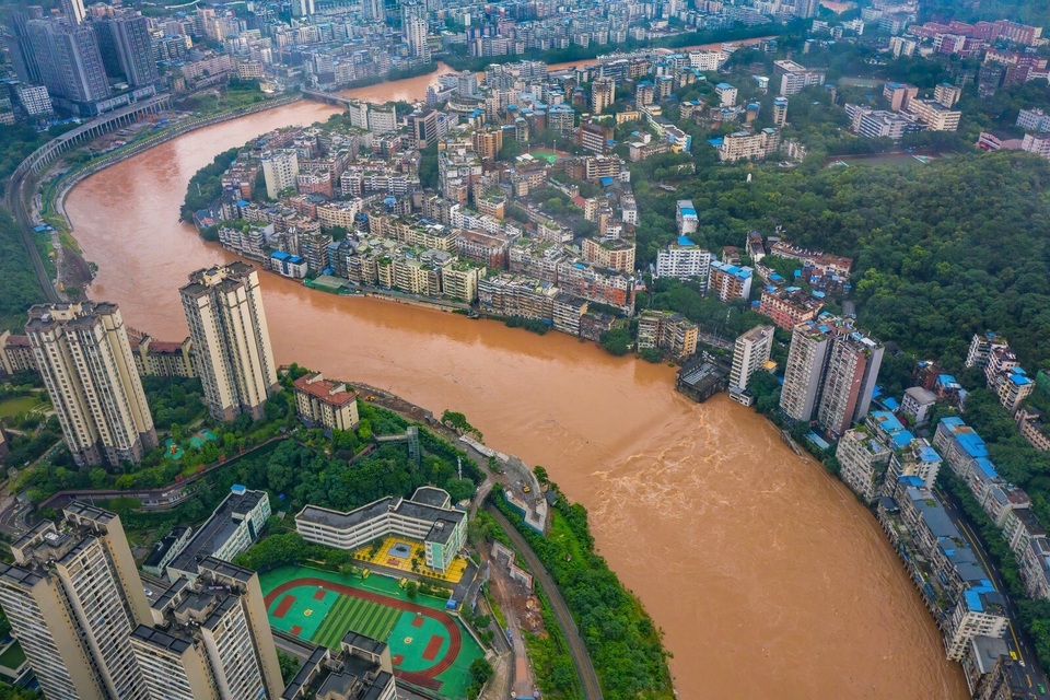 Sông dài nhất Trung Quốc “oằn mình” vì lũ lụt nghiêm trọng - 2 Sông dài nhất Trung Quốc “oằn mình” vì lũ lụt nghiêm trọng - 2