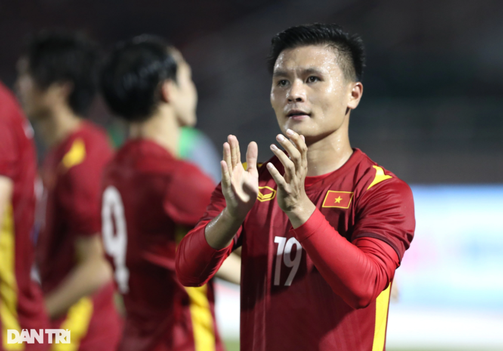 Quang Hải chính thức không về nước dự AFF Cup 2022 - 1 Quang Hải chính thức không về nước dự AFF Cup 2022 - 1