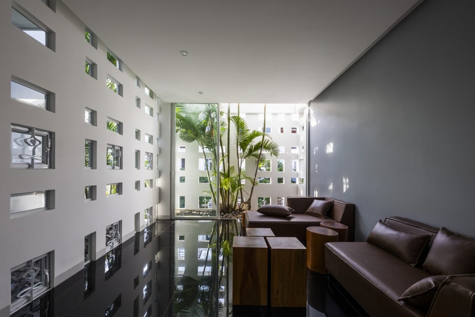 Ngôi nhà có 300 cửa sổ, gia chủ mỗi tháng chỉ tốn 200.000 đồng tiền điện - 3