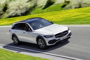 Mercedes-Benz C-Class có thêm phiên bản gầm cao All-Terrain