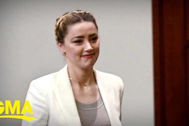 Amber Heard "phản pháo" Johnny Depp tại phiên tòa phỉ báng