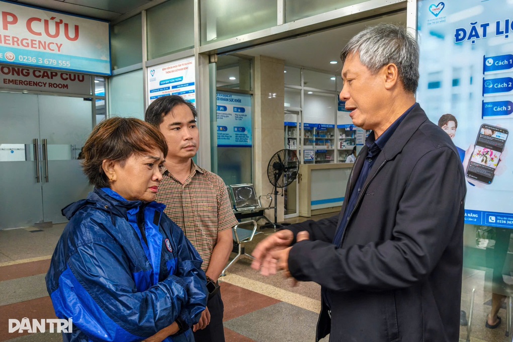 8 người nghi bị ngạt khí trong đêm lũ lớn: 4 người tử vong - 1 8 người nghi bị ngạt khí trong đêm lũ lớn: 4 người tử vong - 1