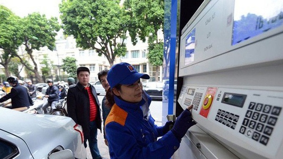 Giá xăng giảm nhẹ trong kỳ điều chỉnh chiều nay (15/1) - 1 Giá xăng giảm nhẹ trong kỳ điều chỉnh chiều nay (15/1) - 1