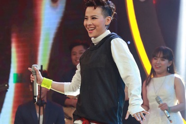 Cô gái có gương mặt giống Phi Nhung cover nhạc Cẩm Ly “gây sốt”