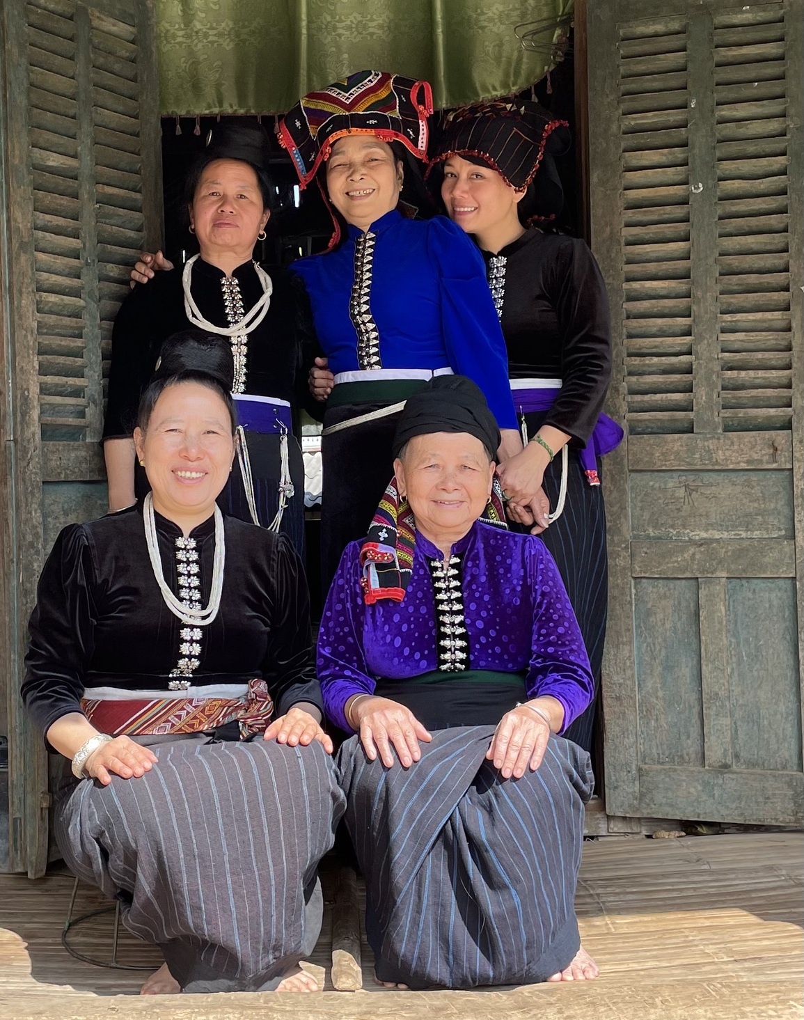 Bông Mai gặp tình huống nguy hiểm trong hành trình 99 ngày xuyên Việt - 3 Bông Mai gặp tình huống nguy hiểm trong hành trình 99 ngày xuyên Việt - 3