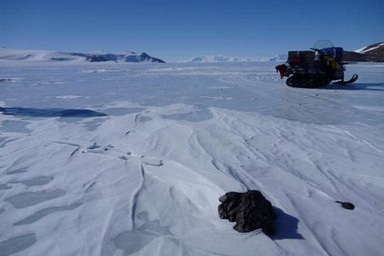 Săn lùng thiên thạch ở “lục địa băng”