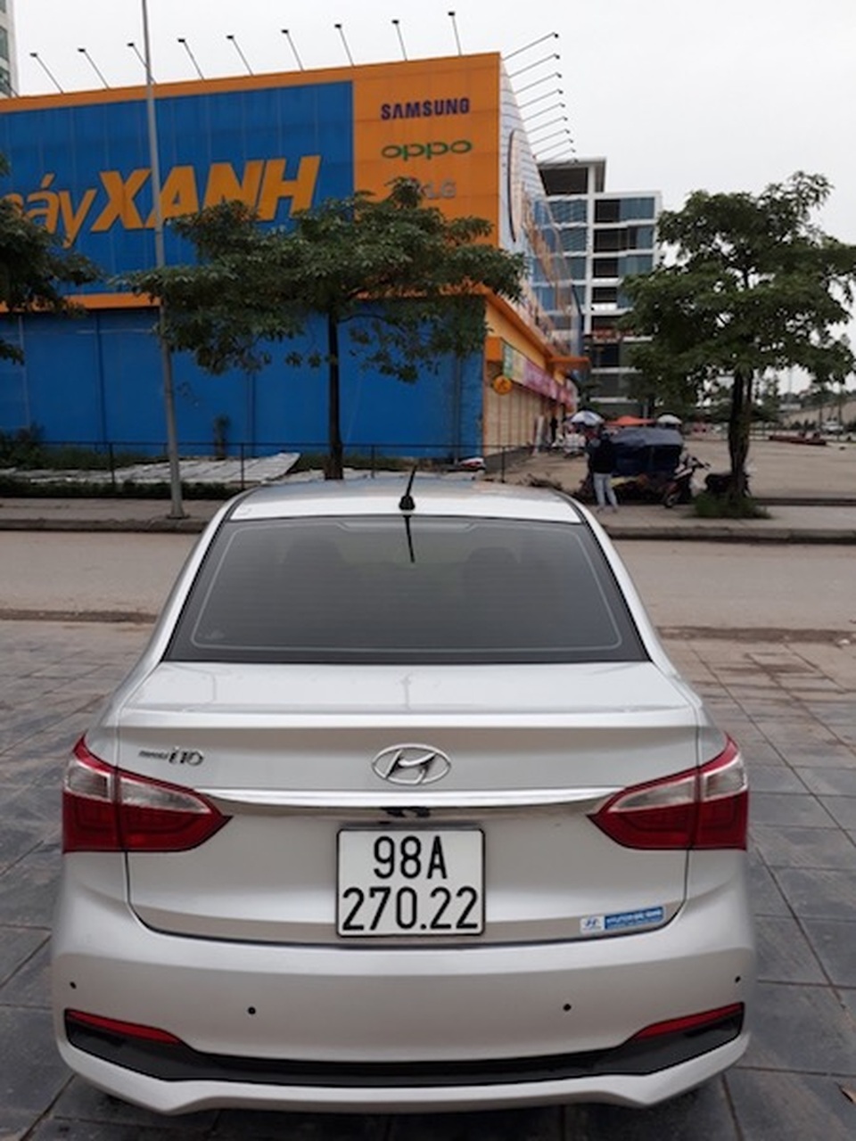 Côn đồ lao xe rạn xương sườn trung uý CSGT đối diện hình phạt nào? - 2 Côn đồ lao xe rạn xương sườn trung uý CSGT đối diện hình phạt nào? - 2