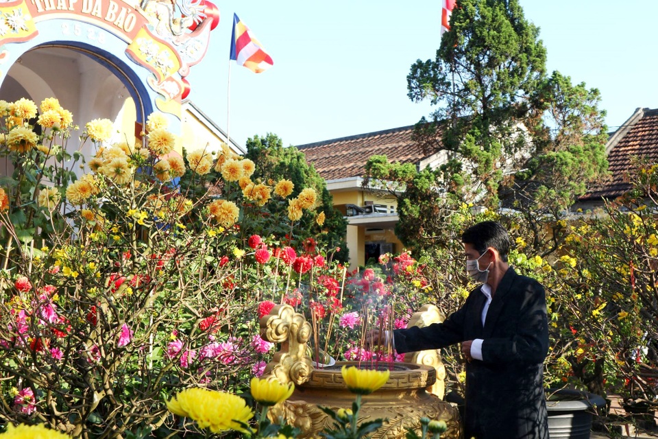 Hoạt động của người dân cả nước sáng ngày đầu năm mới Tân Sửu - 31