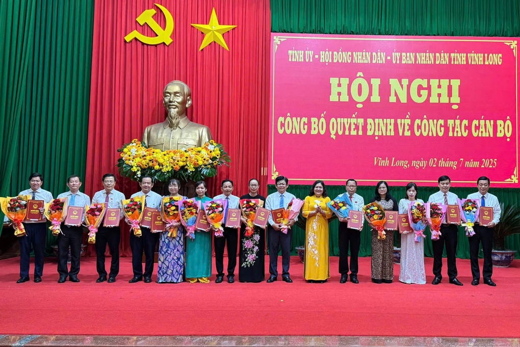 Đồng Tháp, Vĩnh Long công bố nhiều chức danh lãnh đạo sau sáp nhập - 2 Đồng Tháp, Vĩnh Long công bố nhiều chức danh lãnh đạo sau sáp nhập - 2