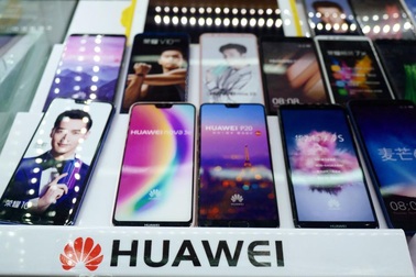 Hàng trăm công ty Trung Quốc ép buộc nhân viên tẩy chay Apple, chuyển sang dùng Huawei