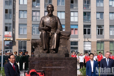 Khánh thành tượng Chủ tịch Hồ Chí Minh tại Nga