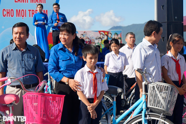 Thanh niên đất võ Bình Định hành động vì trẻ em