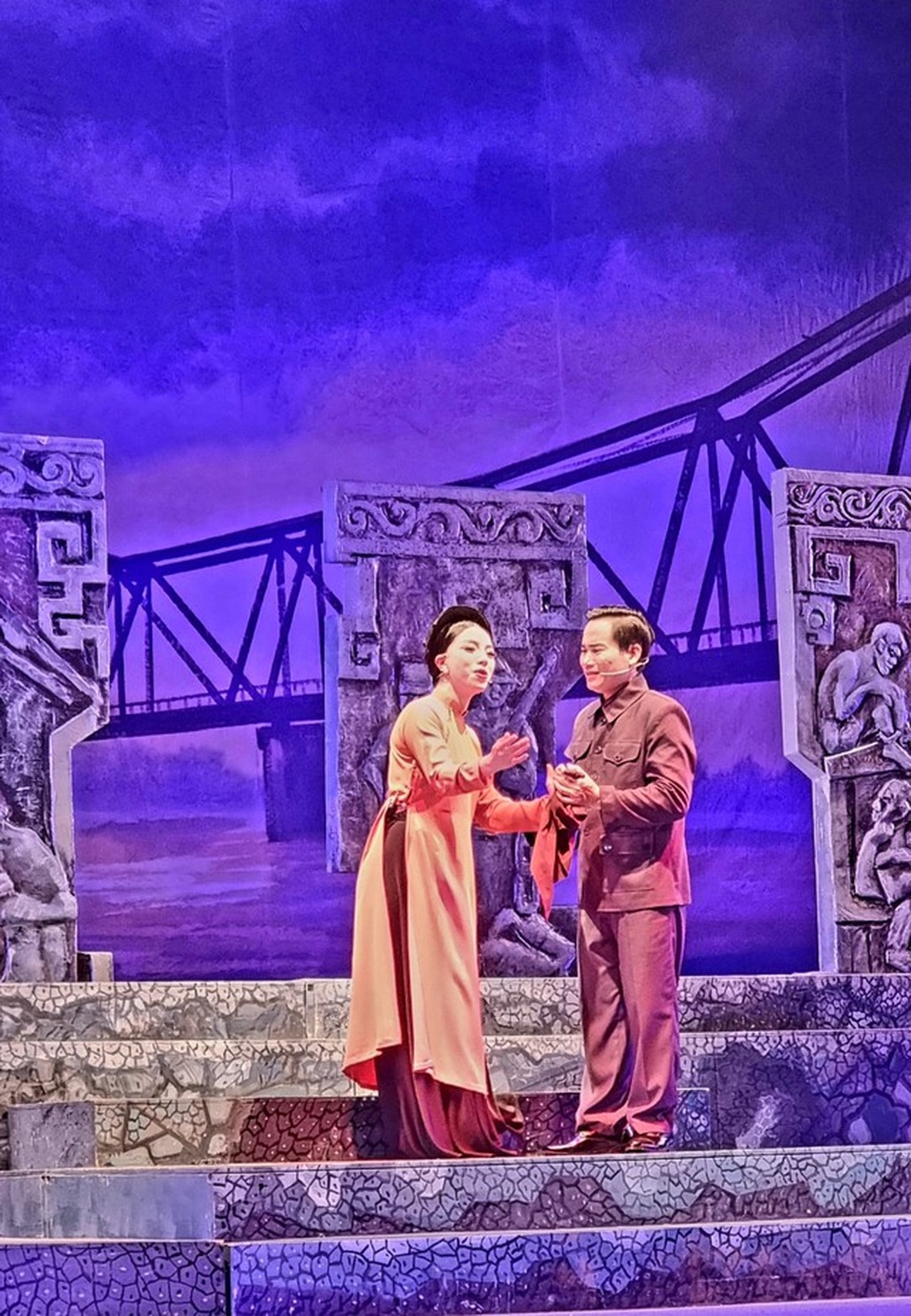 Xúc động câu chuyện Tổng Bí thư Trường Chinh qua vở Trọn đời vì non nước - 3 Xúc động câu chuyện Tổng Bí thư Trường Chinh qua vở Trọn đời vì non nước - 3
