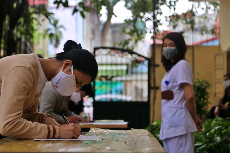 Hà Nội xét nghiệm người trở về từ ổ dịch Cẩm Giàng - 6 Hà Nội xét nghiệm người trở về từ ổ dịch Cẩm Giàng - 6