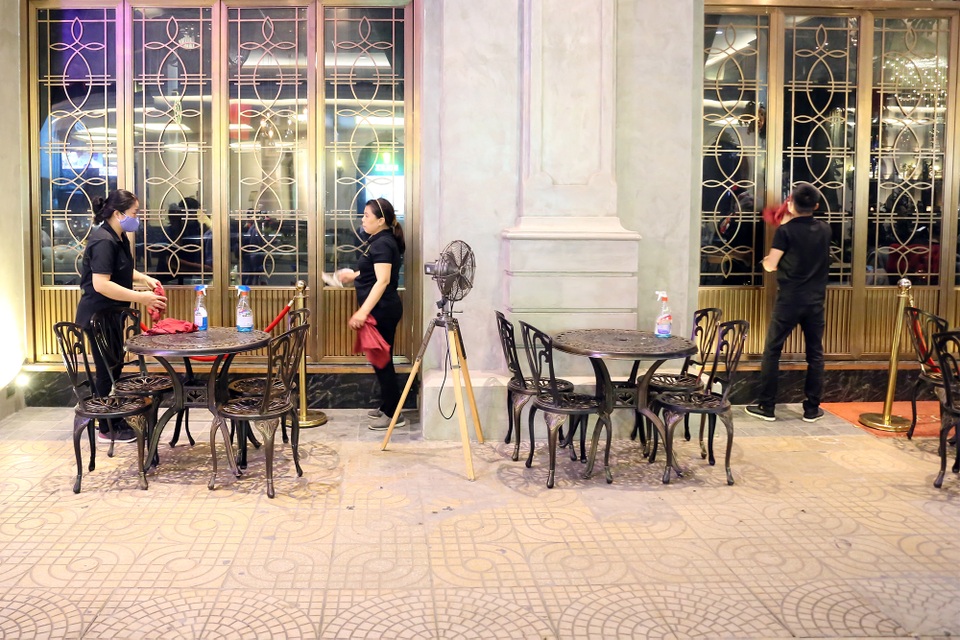 Hà Nội: Náo nhiệt ngày Phố đi bộ mở cửa trở lại - 4 Hà Nội: Náo nhiệt ngày Phố đi bộ mở cửa trở lại - 4
