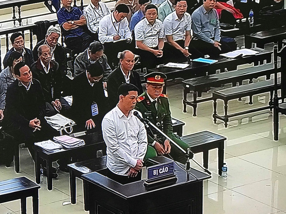 Em vợ Vũ “nhôm” phản cung - 1 Em vợ Vũ “nhôm” phản cung - 1