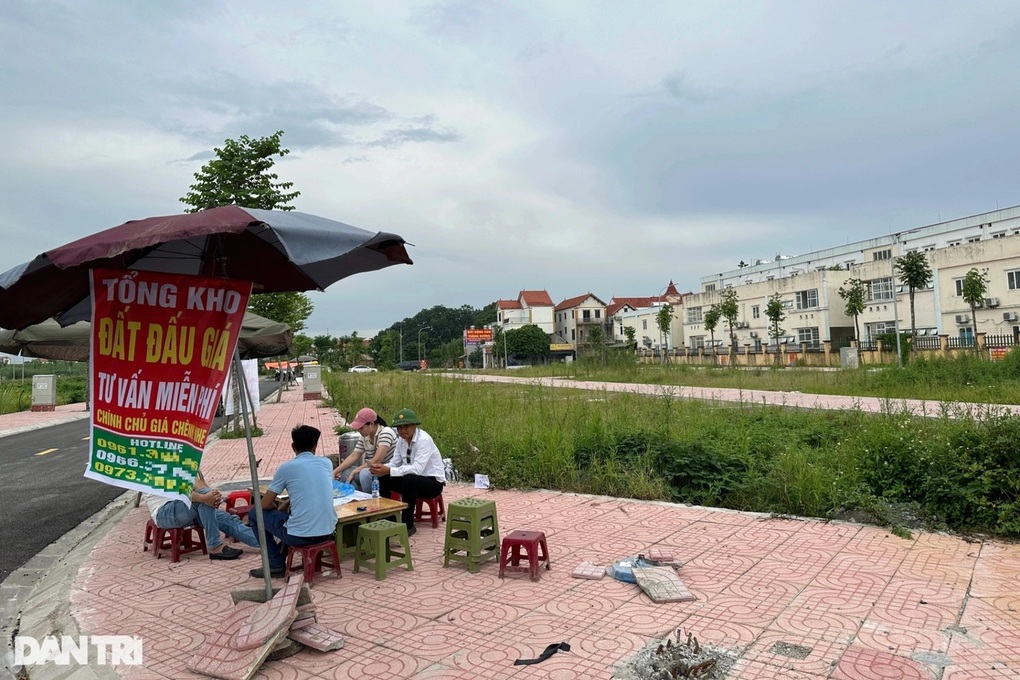 Thủ tướng: Xử nghiêm việc thao túng, đấu giá đất cao bất thường - 1 Thủ tướng: Xử nghiêm việc thao túng, đấu giá đất cao bất thường - 1