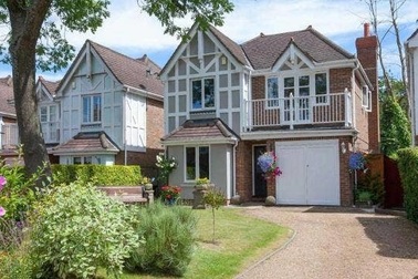 Bố mẹ chi bạo trăm tỷ mua nhà cho con đi du học